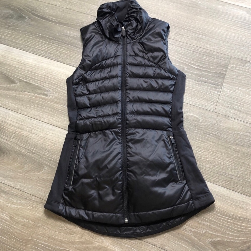 Lululemon Down For A Run Vest II Black Inkwell Lightweight Puffer Vest Size 2 - Picture 3 of 10